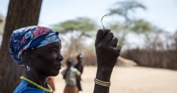 L'OMS S'attaque aux Mutilations Génitales Féminines: Une Avancée Salutaire