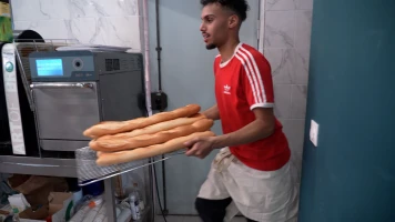 Ouverture controversée de la boulangerie Saint Joseph à Paris le 1er mai
