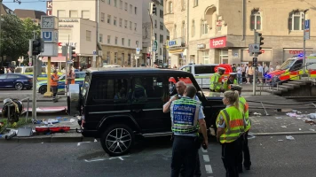 Accident Tragique à Stuttgart : Voiture Fonce sur un Groupe de Personnes