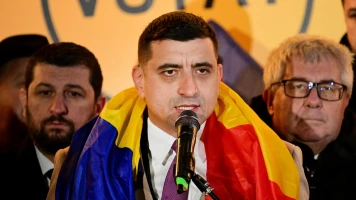 George Simion remporte le premier tour de la présidentielle en Roumanie