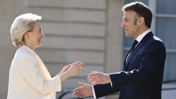 Emmanuel Macron et Ursula von der Leyen : Nouvelles mesures financières pour soutenir la science en Europe