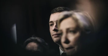 Marine Le Pen Face à Édouard Philippe : Sondage Controversé et Réactions au Rassemblement National