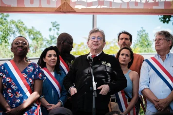La Meute : Accusations de pratiques sectaires contre Jean-Luc Mélenchon