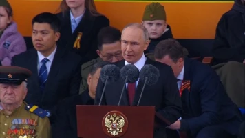 Vladimir Poutine célèbre le 9-Mai : soutien à l'offensive en Ukraine et tensions géopolitiques