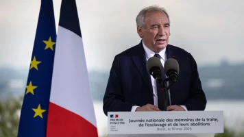 François Bayrou Commémore la Journée des Mémoires de l'Esclavage à Brest