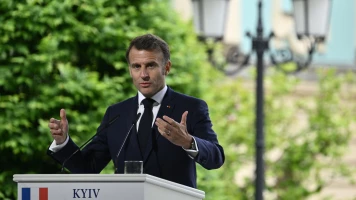 Cessez-le-feu en Ukraine : Poutine propose des négociations, Macron appelle à des conditions