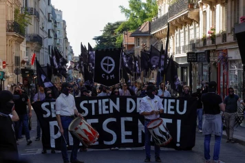 Manifestation néonazie à Paris : tension et polémique autour du 10 mai 2025