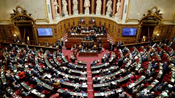 Vote du Sénat : Retrait des missions juridiques aux associations dans les CRA