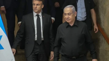 Emmanuel Macron critique le gouvernement israélien : un appel à l'aide humanitaire et à la paix