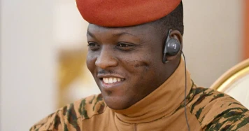 Ibrahim Traoré : La Propagande Virtuelle au Burkina Faso