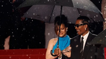 Rihanna Éblouit le Festival de Cannes 2025 avec une Robe Bleue et A$AP Rocky