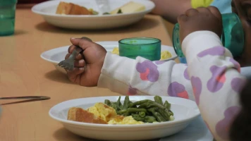 Comment obtenir un crédit d'impôt sur les frais de cantine des enfants de moins de 6 ans