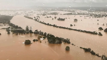 Inondations Catastrophiques en Australie Orientale : 50 000 Personnes Piégées