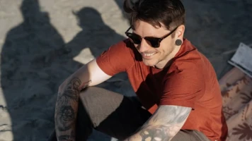 Tragédie aérienne : Daniel Williams, ancien batteur de The Devil Wears Prada, perd la vie à 39 ans
