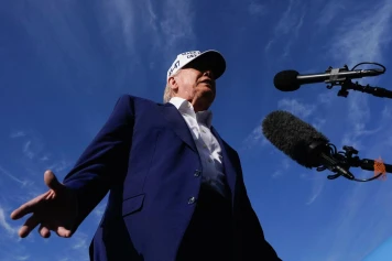 Donald Trump reporte la menace de droits de douane de 50 % contre l'Union européenne