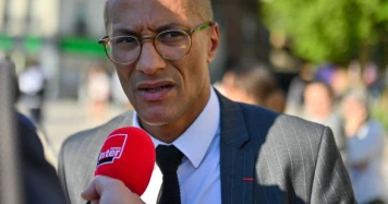 Tensions au PS : Karim Bouamrane menace Eric Coquerel lors d'un rassemblement