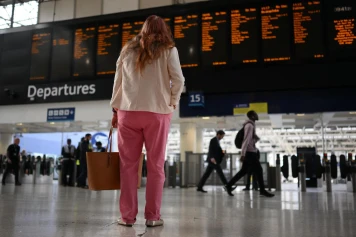 Nationalisation Ferroviaire : Le Premier Départ du Train GBR à Waterloo
