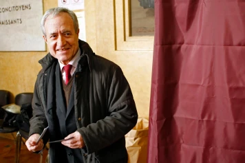 Jean Tiberi : Un Dernier Adieu à l'Ancien Maire de Paris