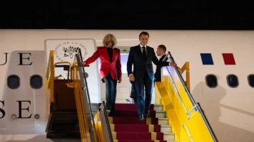 Emmanuel Macron dément une scène de ménage après une vidéo virale