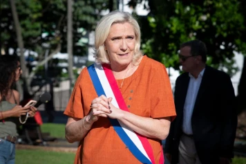 Marine Le Pen en Nouvelle-Calédonie : Renforcement d'une stature présidentielle