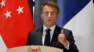 Emmanuel Macron appelle les États-Unis à sanctionner la Russie pour l'Ukraine