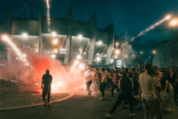 Violences en France après la victoire du PSG : Un adolescent tué et des incidents multiples