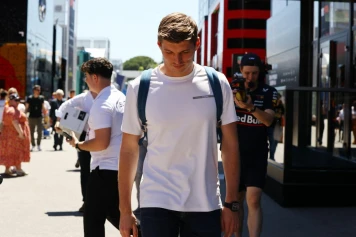 Max Verstappen sanctionné au Grand Prix d'Espagne : Quel impact sur sa saison ?