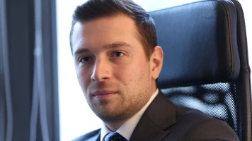 Jordan Bardella : Équilibre entre vie politique et vie personnelle dans 'Une Ambition intime'
