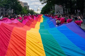 World Pride 2025 à Washington : Une Manifestation de Résistance aux Attaques contre les Droits LGBT+