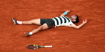 Carlos Alcaraz remporte la finale historique de Roland-Garros 2025