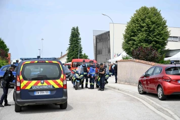 Tragédie à Nogent : Une surveillante poignardée par un élève de 14 ans