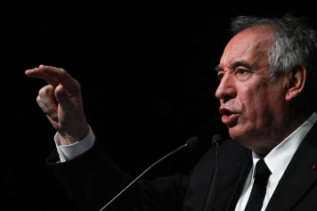 François Bayrou Propose une Prime aux Salariés Seniors pour Retarder la Retraite