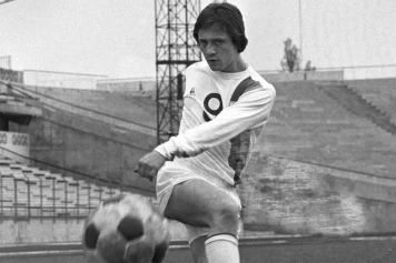 Décès de Bernard Lacombe : Un Légende du Football Français S'éteint à 72 Ans