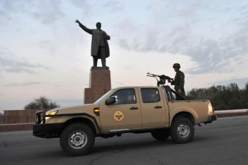 La démolition de la statue de Lénine à Och : un tournant historique au Kirghizistan