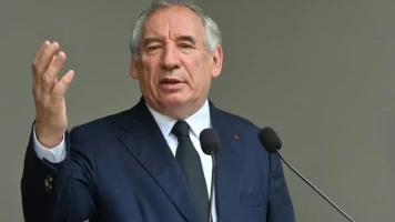 François Bayrou à Biarritz : promotion de la géothermie et polémique sur son déplacement en jet privé