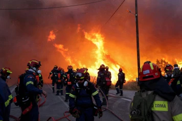 Urgence en Grèce : Incendies de forêt dévastateurs sur l'île de Chios