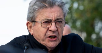 Mélenchon propose de rebaptiser la langue française : un appel à la francophonie et à la diversité culturelle