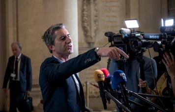 François Ruffin Lance le Mouvement 'Debout !' pour Rassembler la Gauche