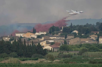 Incendie de forêt dans l'Aude : 400 hectares ravagés et évacuations