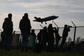 Coût des chasseurs F-35 : Désaccord du gouvernement suisse sur le prix final