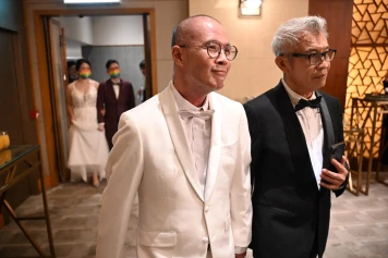 Hong Kong reconnaît les droits des couples homosexuels mariés à l'étranger