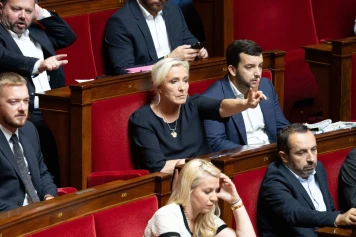 3 juillet 2025 : députés macronistes et lepénistes votent contre une résolution sur Gaza