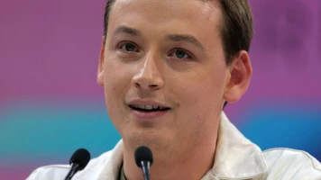 Changement de nom des Jeunes avec Macron : Ambroise Méjean dévoile l'avenir au Cirque d'Hiver
