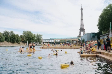 Inauguration de la baignade dans la Seine à Paris : un saut dans l'histoire