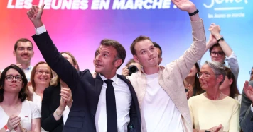 Emmanuel Macron appelle les Jeunes en marche à l'unité et à l'action pour 2027