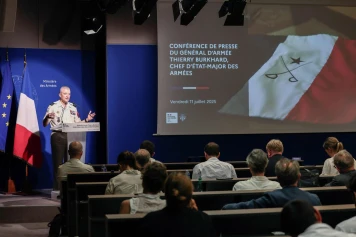 Guerre en Ukraine : Le général Burkhard alerte sur les défis de la défense française