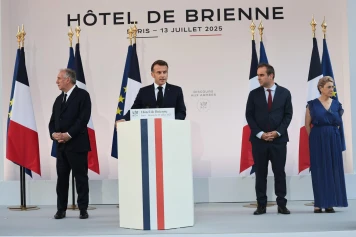 Emmanuel Macron annonce une augmentation du budget de la défense : un appel à l'unité parlementaire