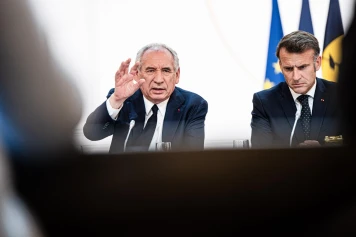 Budget 2026 : François Bayrou et Emmanuel Macron annoncent un déficit public à 4,6 %