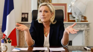 Marine Le Pen s'oppose au plan d'économies de François Bayrou