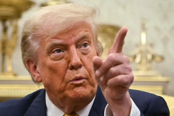 Trump critique Jerome Powell : tensions sur les taux d'intérêt de la Fed